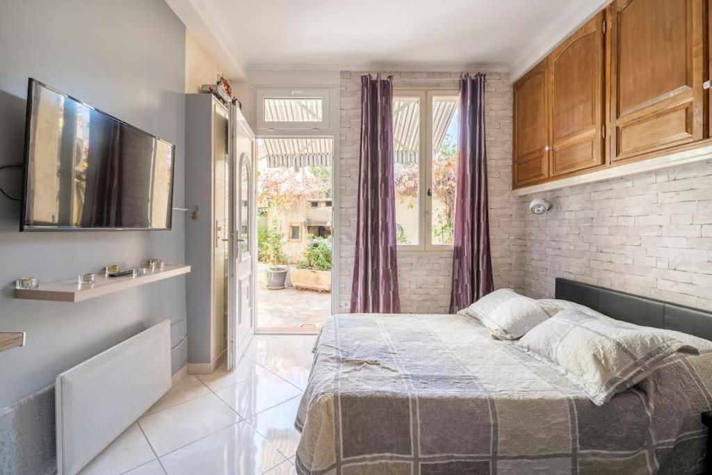 Studio Ideal Pour Deux Voyageurs Sur Marseilles Exterior foto